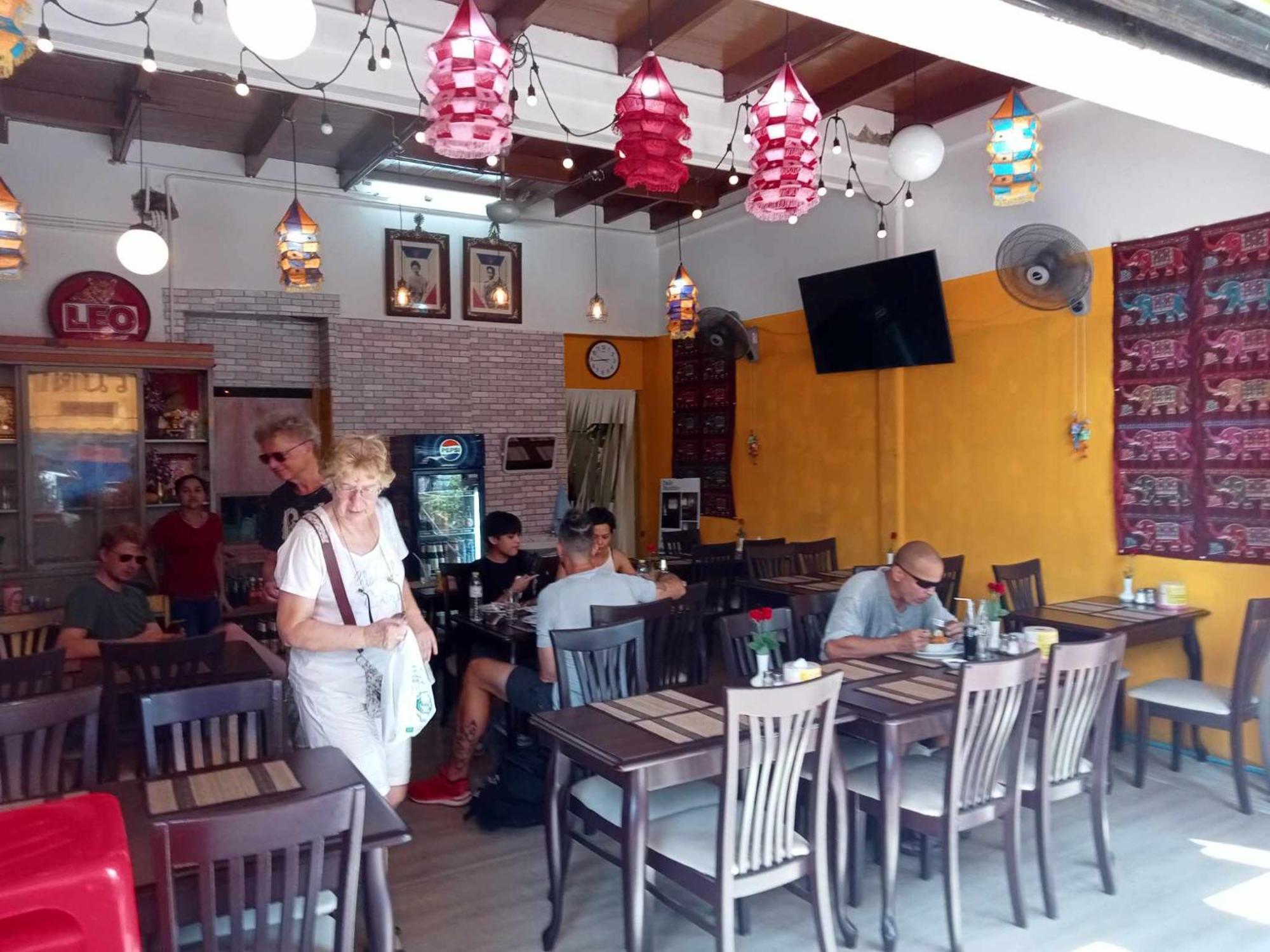 Bang Lumphu House&Bistro Bangkok Exterior foto